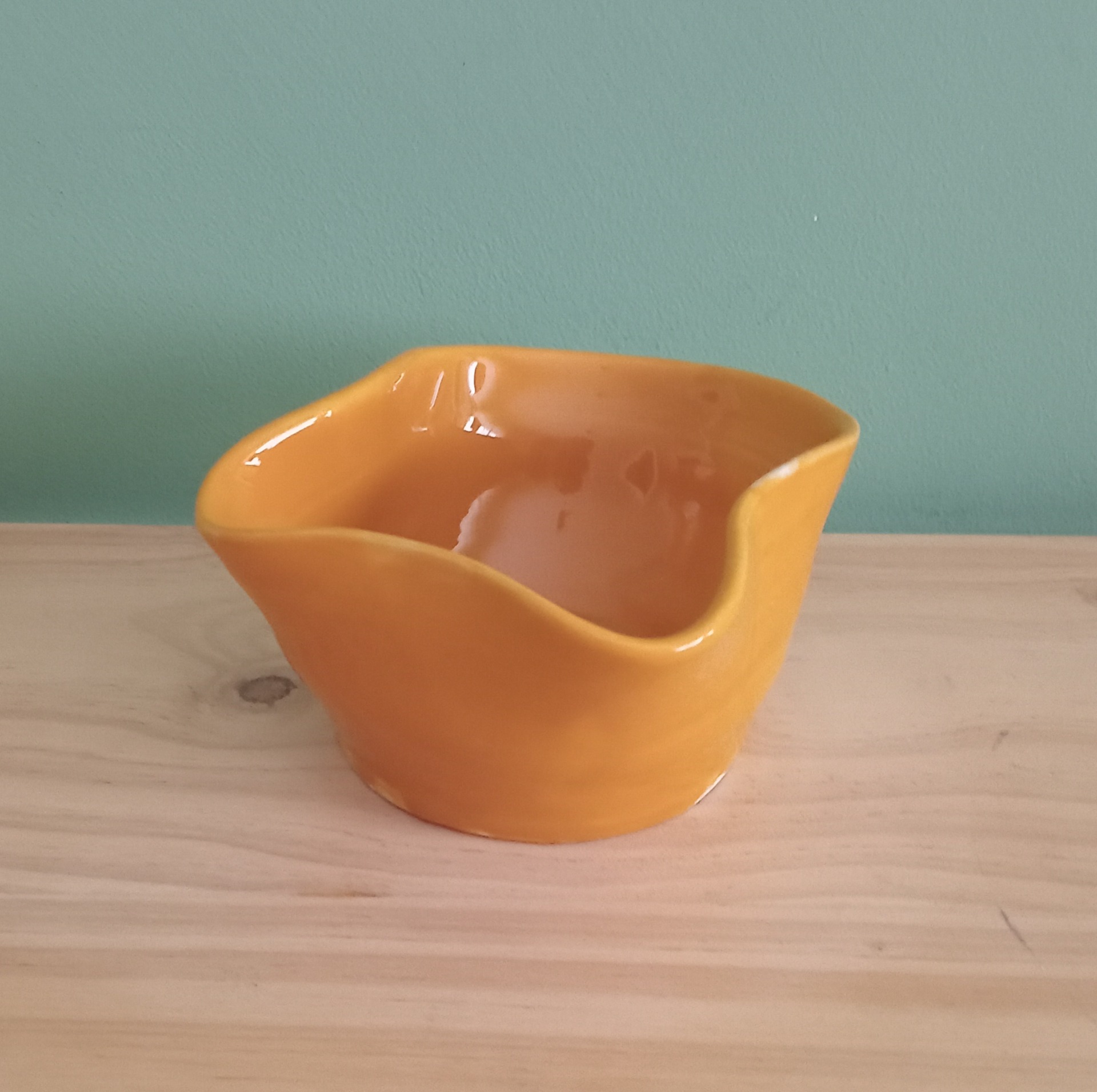 Taça amarela patê   8 €