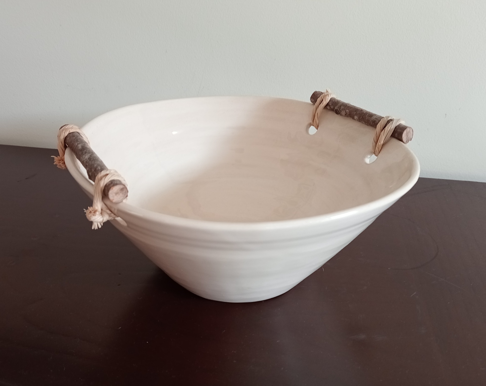 2-Taça branca com ráfia 30 €