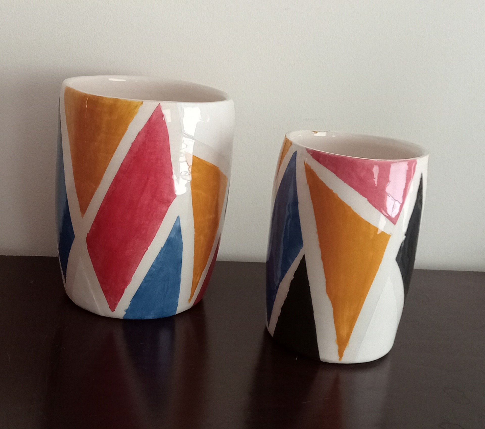 Jarra maior (16 cm de altura) 30 €  Jarra mais pequena (14 cm de altura)  20 €