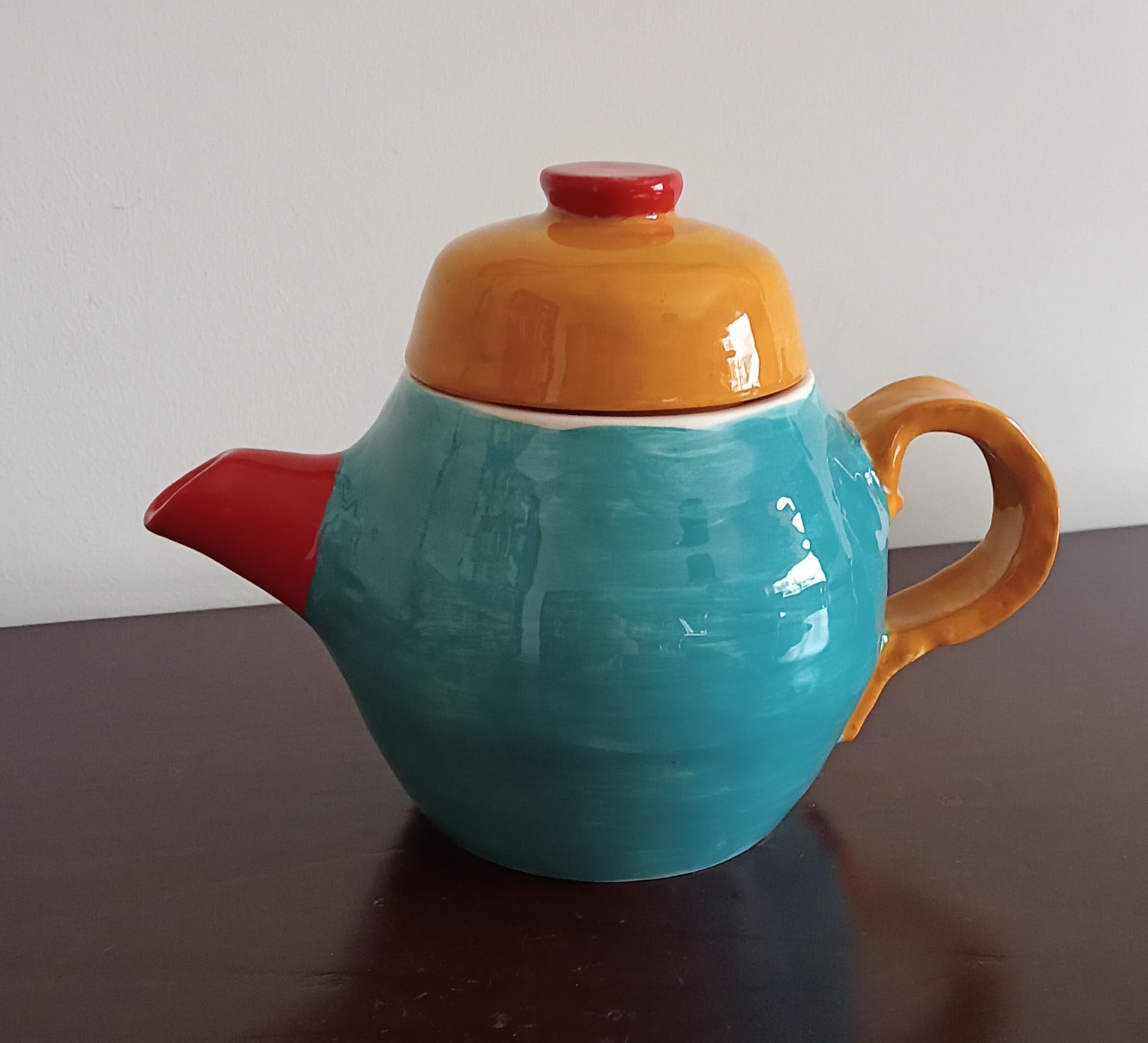 Bule Laura 40 €  - Altura 17 cm Largura 22 cm